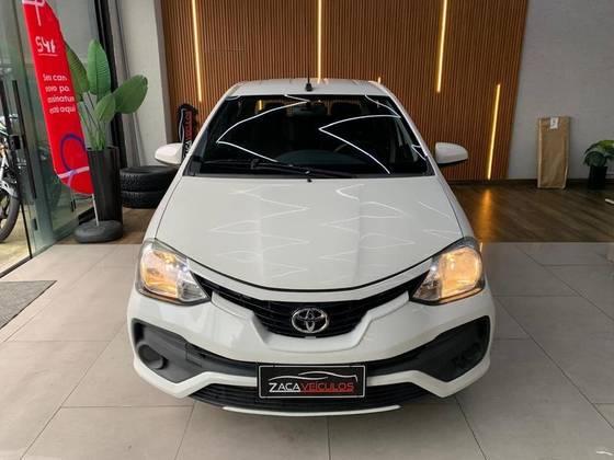 TOYOTA ETIOS 1.5 XS 16V FLEX 4P AUTOMÁTICO TOYOTA ETIOS 1.5 XS 16V FLEX 4P AUTOMÁTICO
